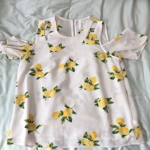 Blouse w/ Lemons